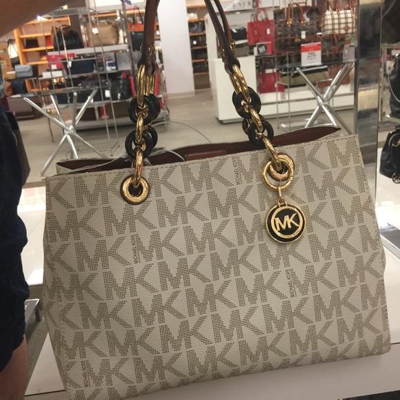 Michael Kors Philippines Bags For Women Authentic Michael Kors Cynthia Medium Saffiano Leather Satchel Monogram Vanilla