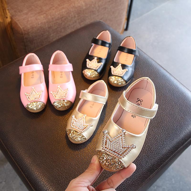 Anak Prempuan Sepatu Kulit 2018 Musim Semi Dan Musim Gugur Model Baru Gaya Korea DANISA Batu Kristal Air Paillette Sepatu Putri Anak Perempuan All-match Modis Sepatu Lapisan Tunggal Januari 2019 - 2 Anak prempuan Sepatu Kulit 2018 Musim Semi dan Musim Gugur model baru Gaya Korea DANISA batu kristal air paillette sepatu putri anak perempuan All-match Modis sepatu lapisan tunggal - 2