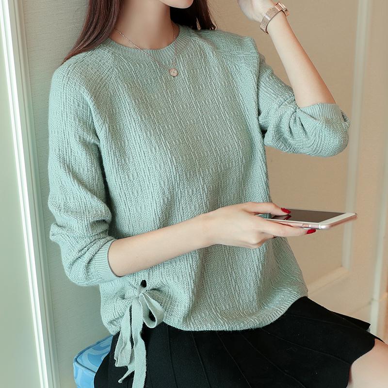 Loose Korean-style Knitted Solid Color Female Base Shirt Sweater (Off-white Color-round Neck) August 2018 - 2 Loose Korean-style knitted solid color female base shirt sweater (Off-white color-round neck) - 2
