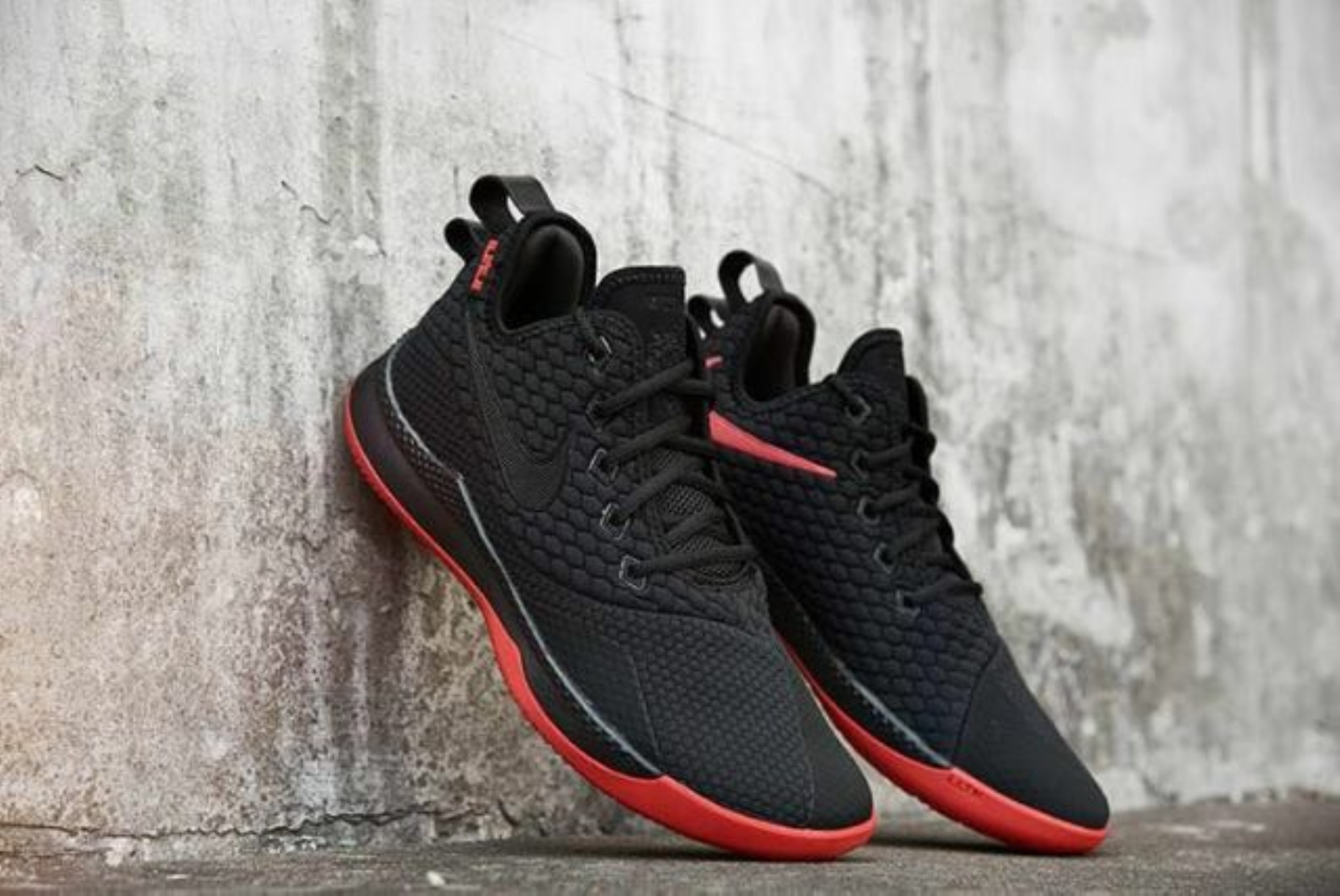 Men's lebron witness iii shop basketball shoes - black/red