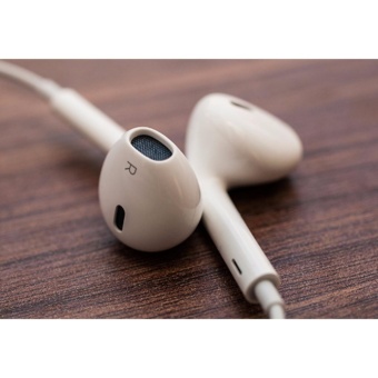 Apple Orignal Earpod Headphones For Iphone (White) June 2018 - 2 Apple Orignal Earpod Headphones For Iphone (White) - 2