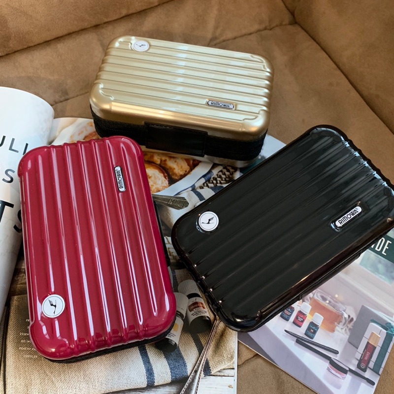 Rimowa cheap amenity case