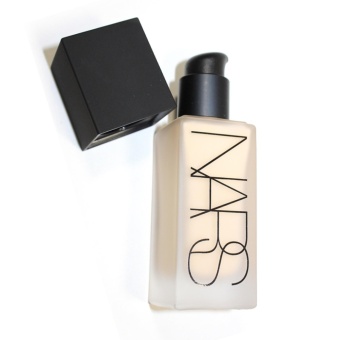 NARS All Day Luminous Weightless Foundation (Gobi/Natural Look) June 2018 - 4 NARS All Day Luminous Weightless Foundation (Gobi/Natural Look) - 4
