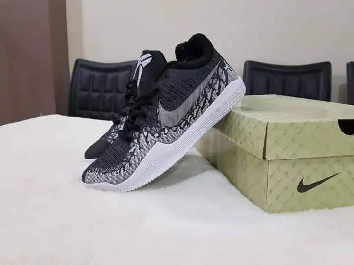 kobe shoes casual