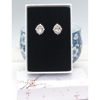 Athena & Co. 18K Gold Plated Marquise Cut Swarovski Stud Earrings June 2018 - 2 Athena & Co. 18K Gold Plated Marquise Cut Swarovski Stud Earrings - 2