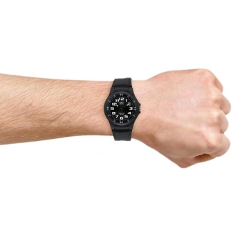 Q&Q By Citizen, VP58J002Y Black Rubber Strap Luminous Green Markings, Analog 100-Meter Water Resistant Men's And Women's Watch June 2018 - 2 Q&Q by Citizen, VP58J002Y Black Rubber Strap Luminous Green Markings, Analog 100-Meter Water Resistant Men's and Women's Watch - 2