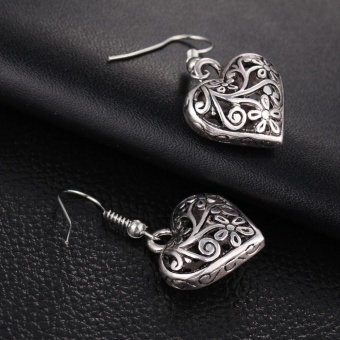 Retro Hollow Carved Heart Shape Silver Earring Vintage Lady EarStud Women Carving Design Jewelry Gift Accessories 1 Pair - Intl June 2018 - 3 Retro Hollow Carved Heart Shape Silver Earring Vintage Lady EarStud Women Carving Design Jewelry Gift Accessories 1 Pair - intl - 3