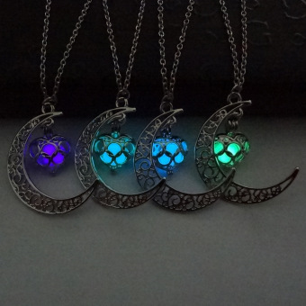 Women Love Pendant Necklace Moon And Heart Pattern Fashion Jewellery Accessories (Deep Blue) June 2018 - 2 Women Love Pendant Necklace Moon and Heart Pattern Fashion Jewellery Accessories (Deep Blue) - 2