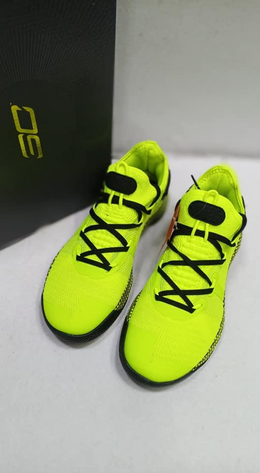 steph curry neon shoes