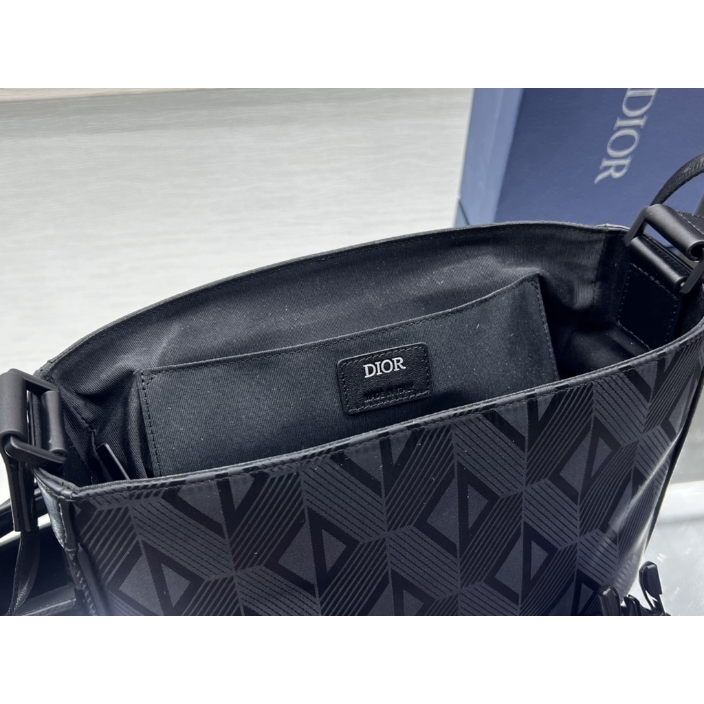 Dior Explorer Messenger, Luxury, Bags & Wallets on Carousell