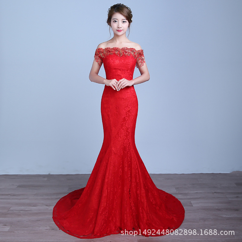 Váy cưới xòe màu đỏ đuôi cá cổ trái tim sát nách nhẹ nhàng