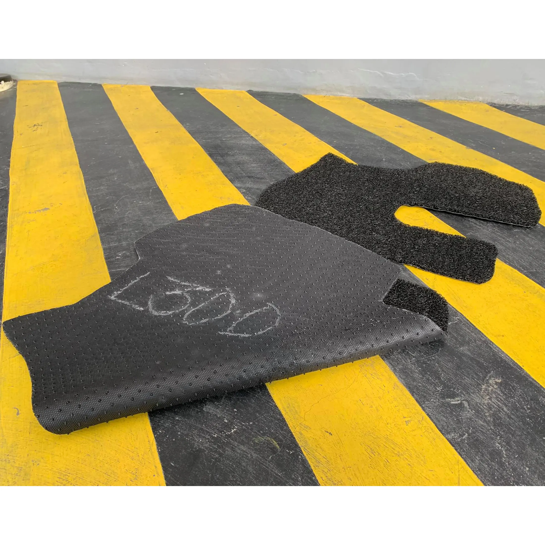 Mitsubishi L300 Spaghetti Coil Type Carmat Customized Rubber Car Mat Front Cabin Only L300 Accessories Lazada Ph