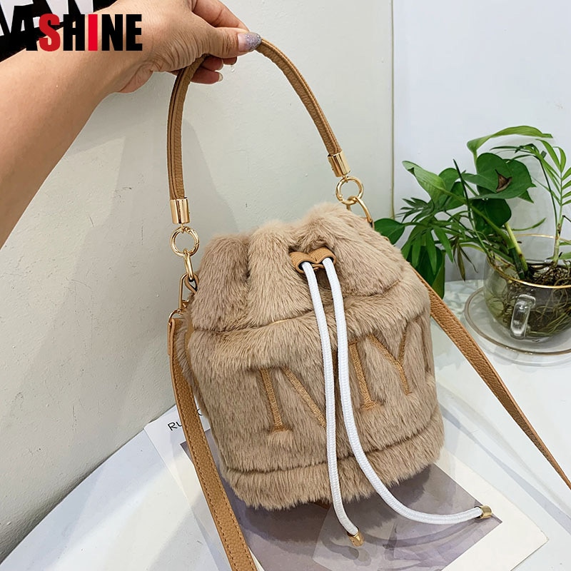 New style hand on sale purse